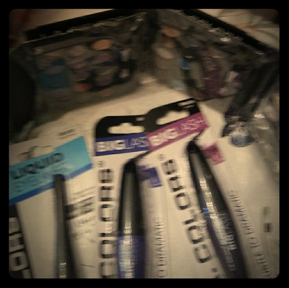 Makeup set - Picture 1 of 4